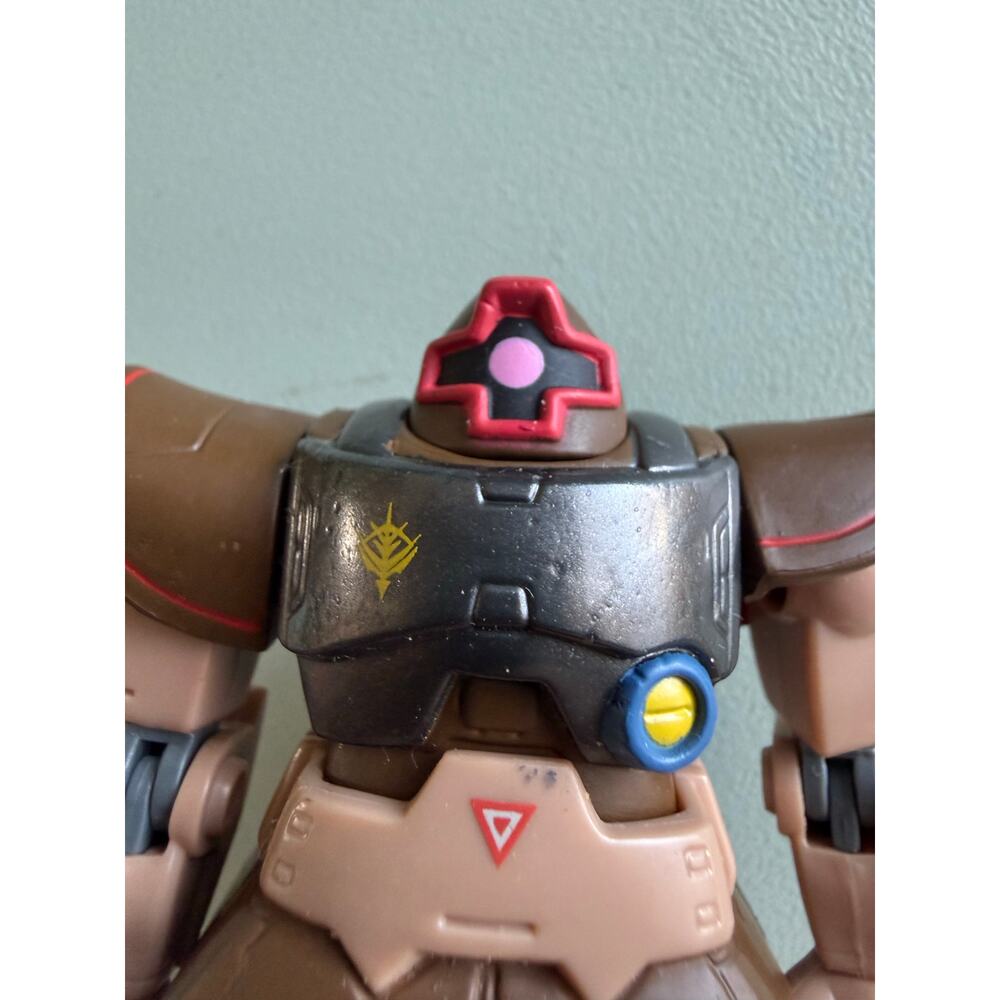 Vintage 1999 Gundam action figure - Bandai Mobile Suit Fighter